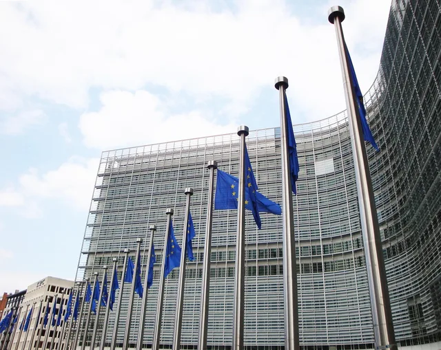 eu, eu commission, brussels, berlaymont, belgium, eu flag, eu commission, eu commission, eu commission, eu commission, eu commission, berlaymont. AI-forordningen i danske virksomheder: Risikoniveauer, roller og tidsfrister